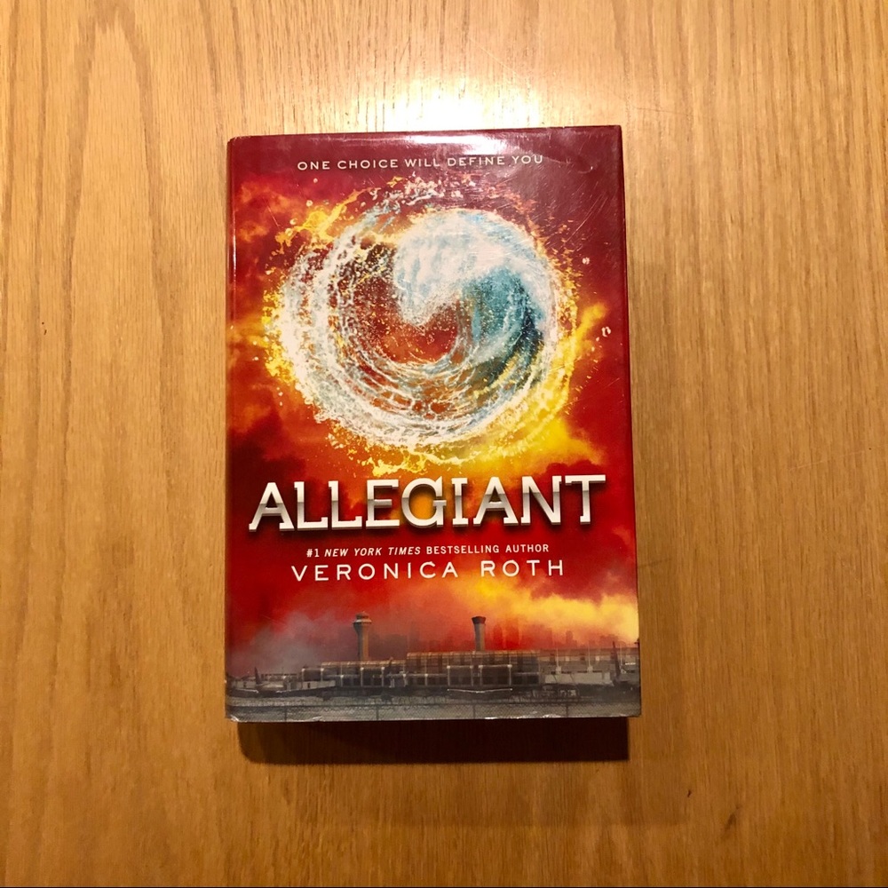 3 hardcover Divergent books! - Picture 5 of 10